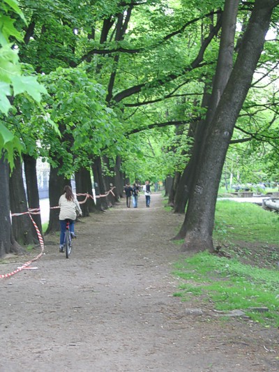 Promenada wzdłuż kanału