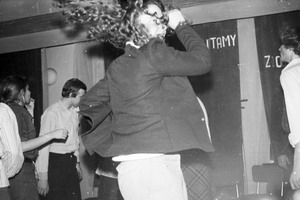zabawa_1980_31.jpg